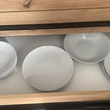 O Graham 3 People 2 Markranstädt