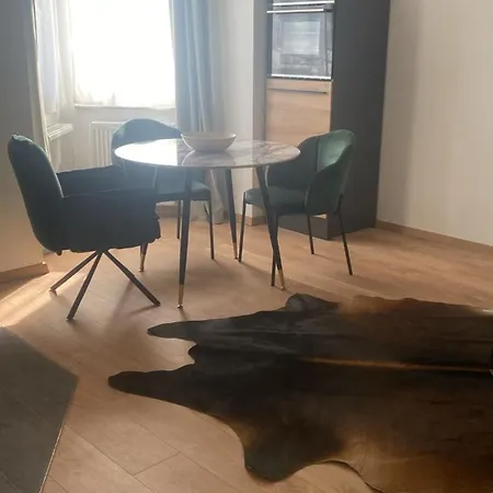 O Graham 3 People 2 Markranstädt